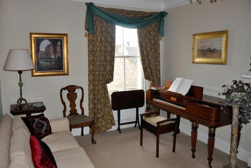 Lady Penelope'S B&B Duns Luaran gambar